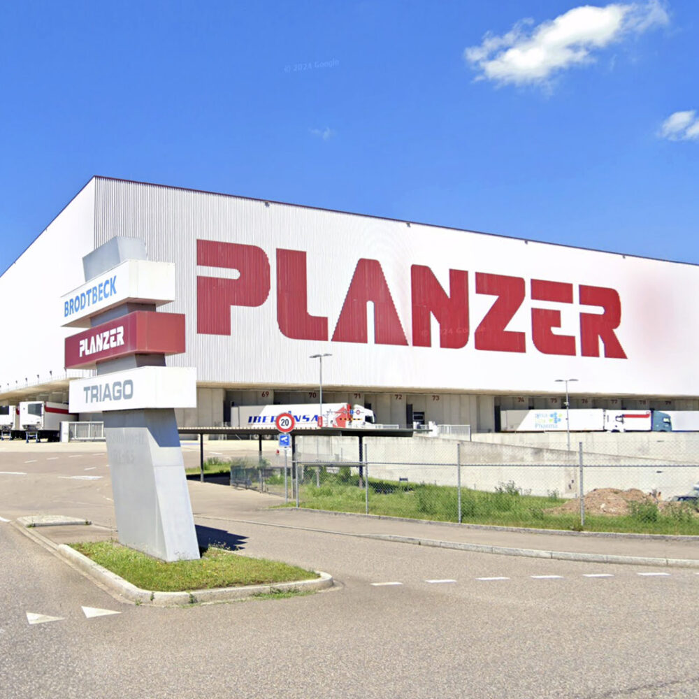alarm-und-video-referenz-planzer-basel-eingang2-aspect-ratio-1000-1000